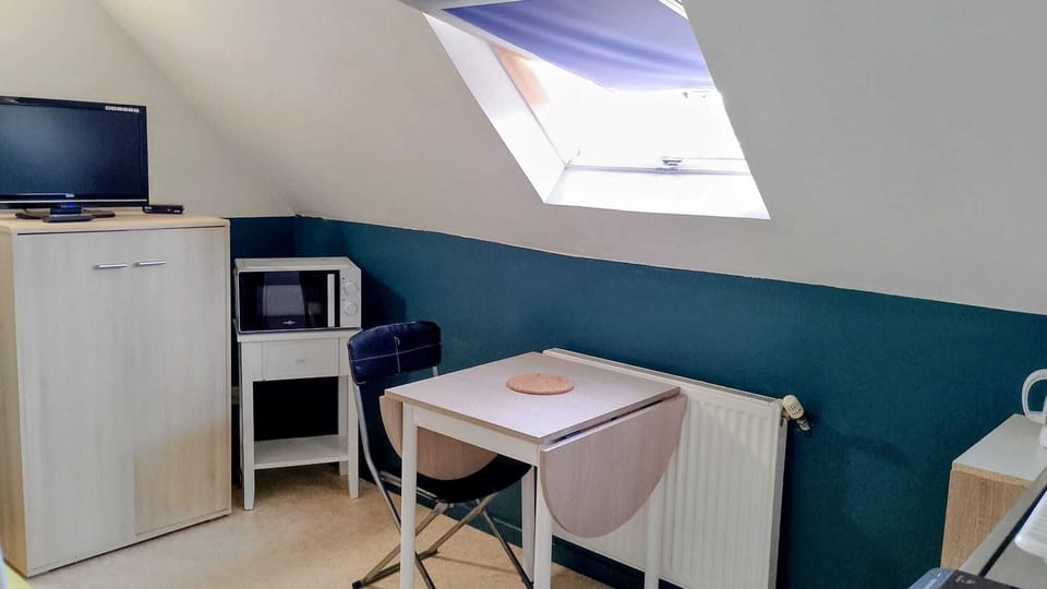 TV CHAINES TNT/ COMMODE/ WIFI 