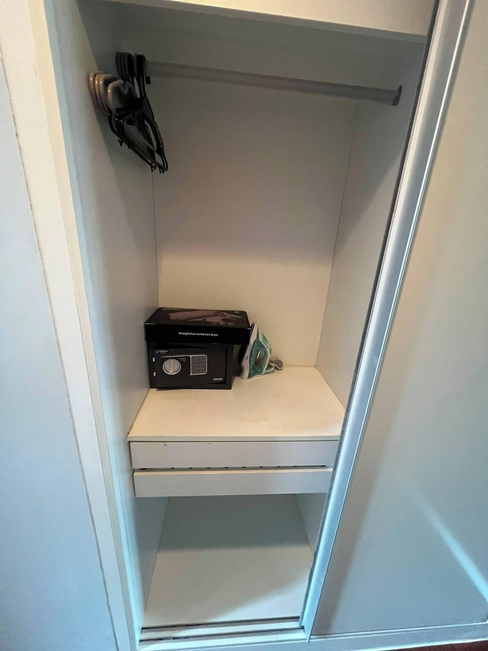 Apartment, 2 Bedrooms, Accessible | Interior