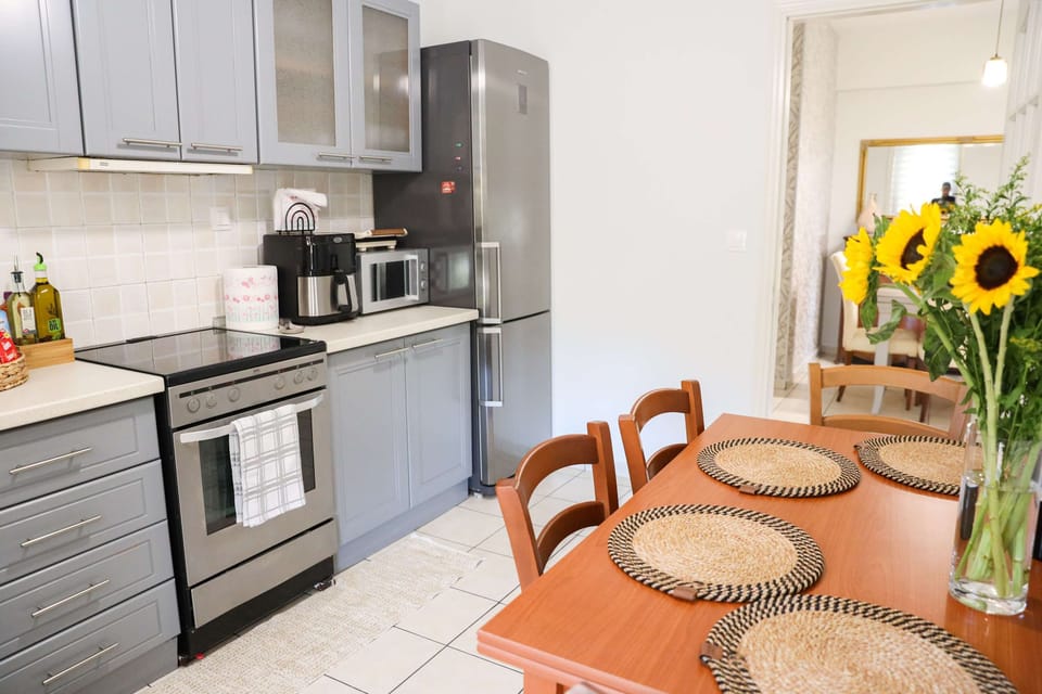 Fully-equipped kitchen
