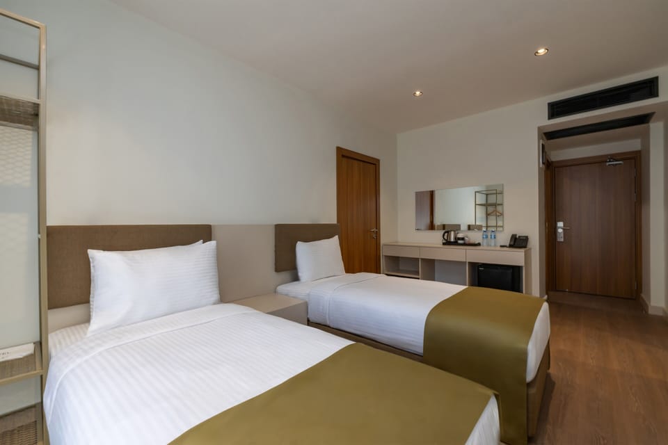 Standard Twin Room, City View | WiFi (free)