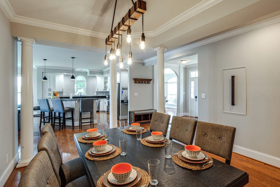 House (6 Bedrooms) | Interior