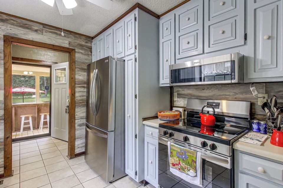 House (3 Bedrooms) | Interior
