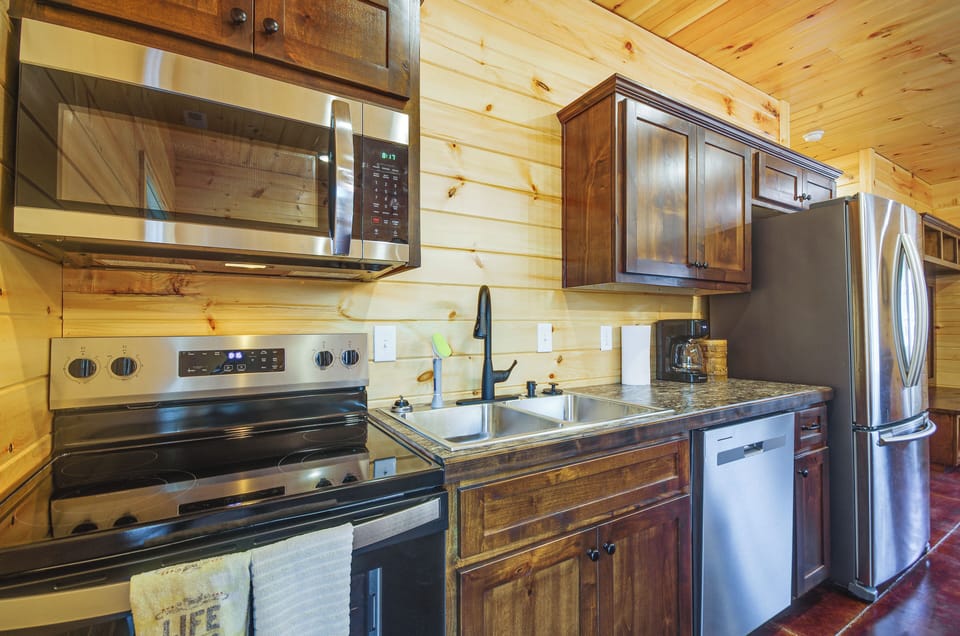 House (2 Bedrooms) | Interior