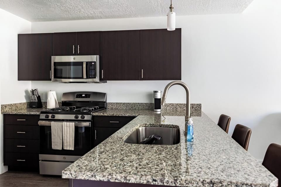 Apartment (1 Bedroom) | Private kitchen | Fridge
