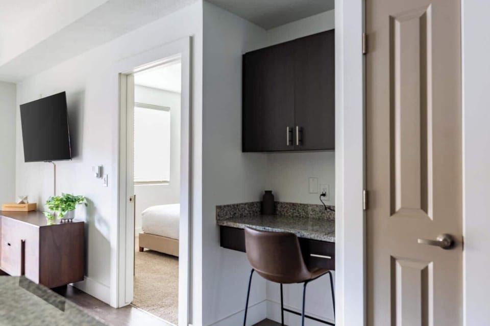 Apartment (1 Bedroom) | Living area | TV