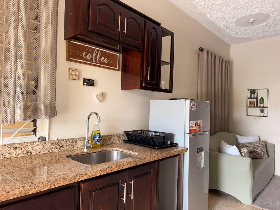 House | 1 bedroom