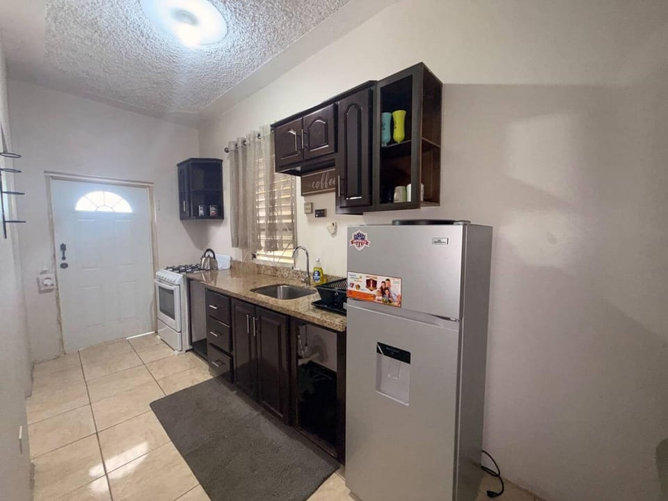 House | 1 bedroom