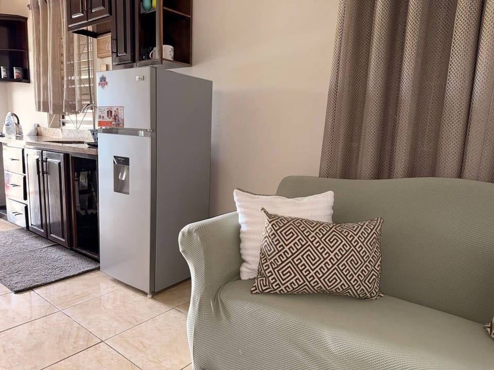 House | 1 bedroom