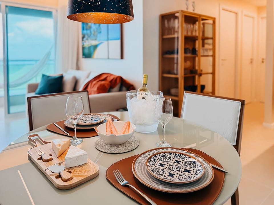 Apartment | Dining