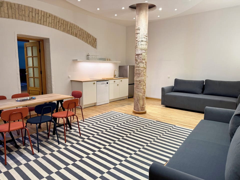 Business Apartment, Courtyard View | Interior