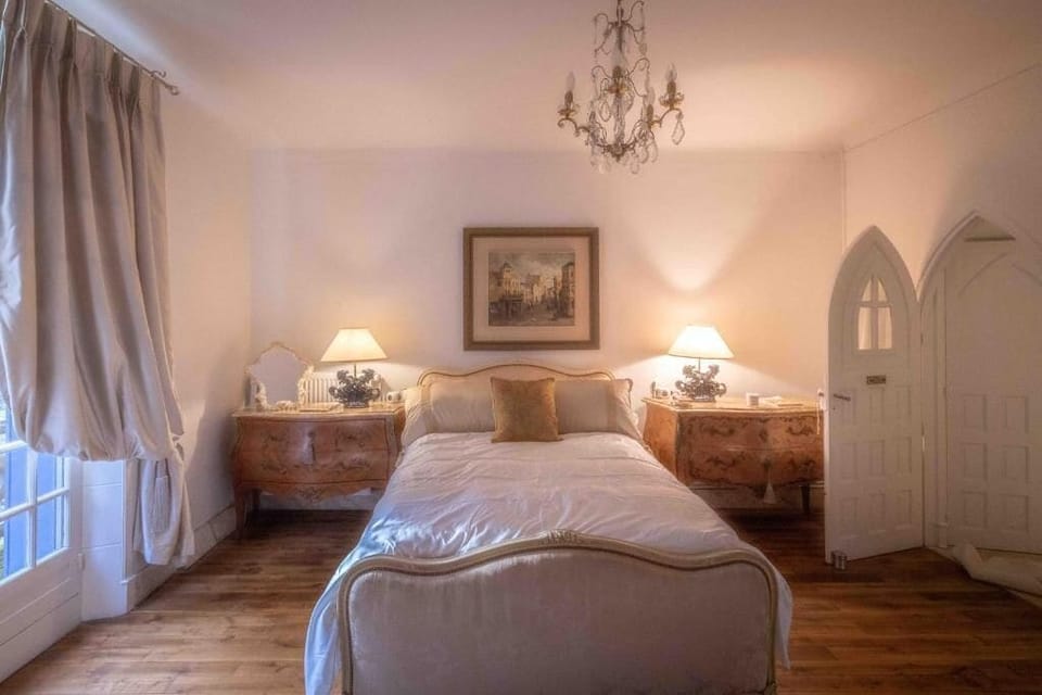 Double Room, Balcony, Garden View | Iron/ironing board, WiFi (free)