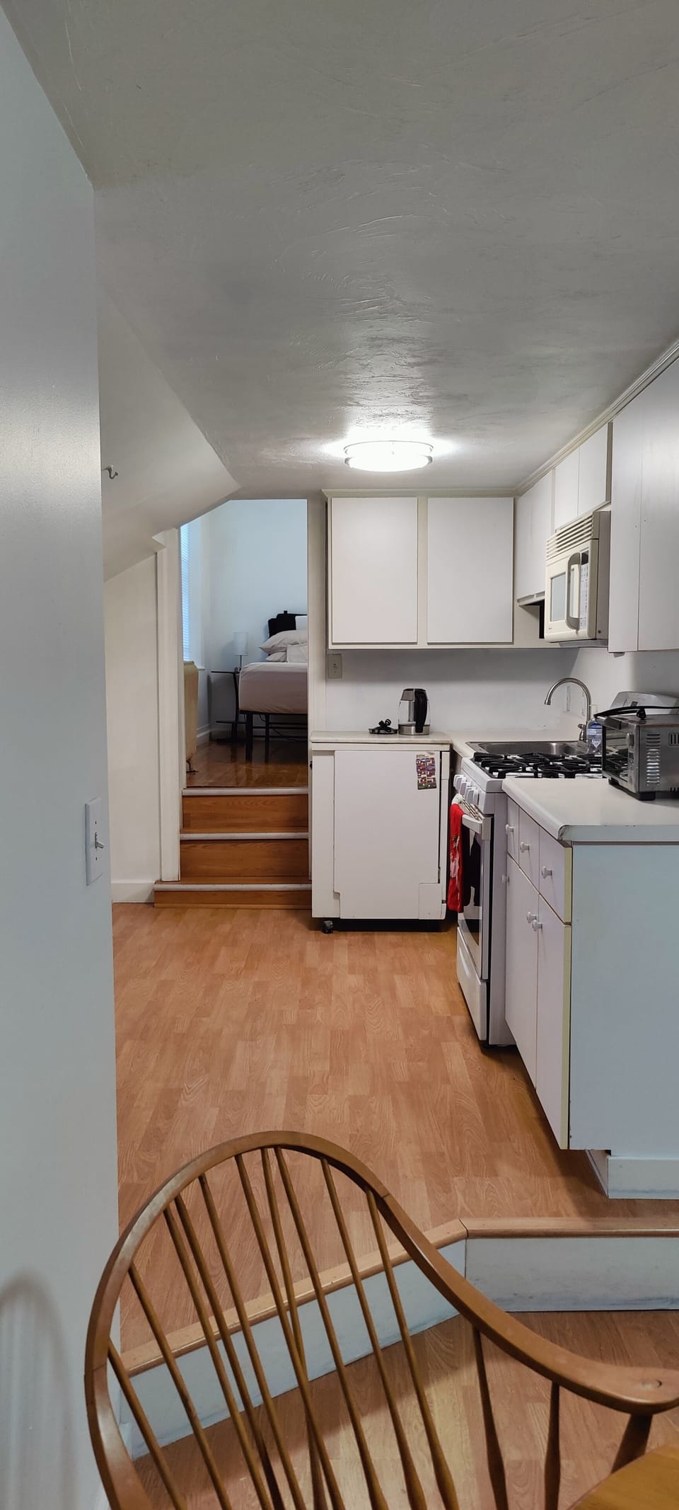 Full kitchen