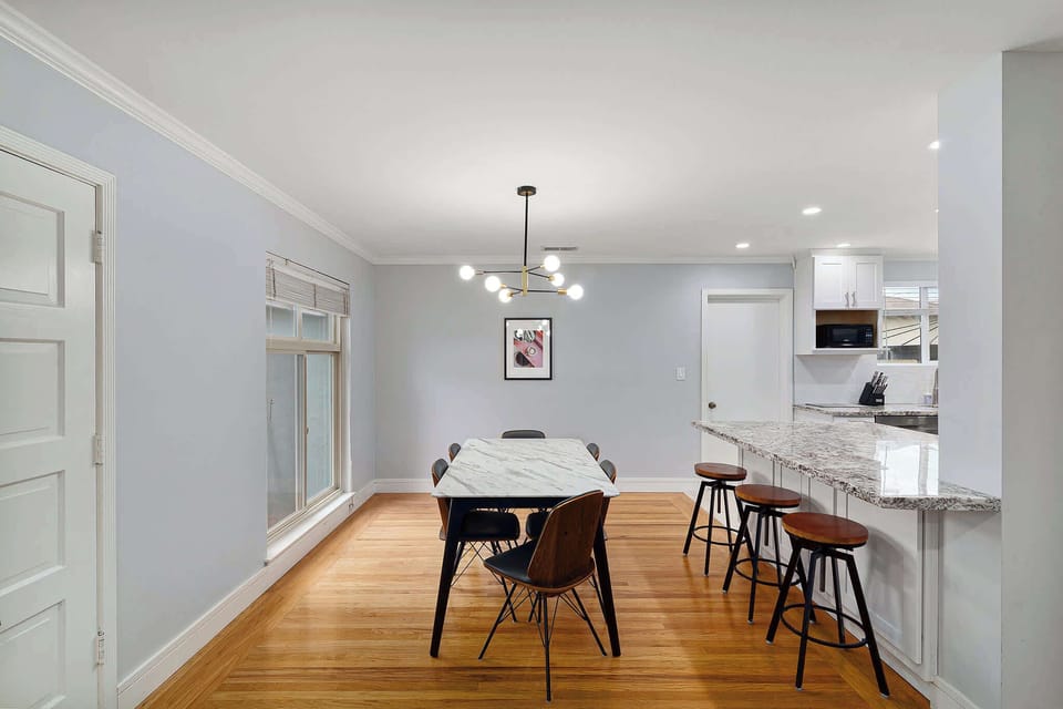 House, Garden Area (3 Bedrooms) | In-room dining