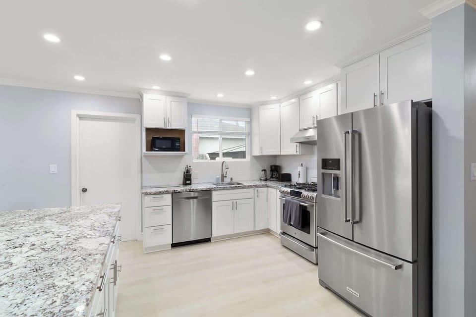 House, Garden Area (3 Bedrooms) | Private kitchen | Coffee/tea maker, fridge, microwave, dishwasher
