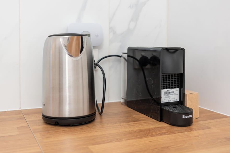 Start the day with café-style coffee from the Nespresso machine before heading out to explore Mornington's coastline and village atmosphere.