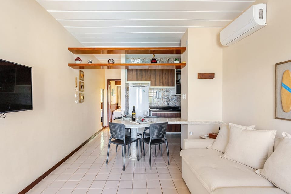 Basic Apartment | Living area