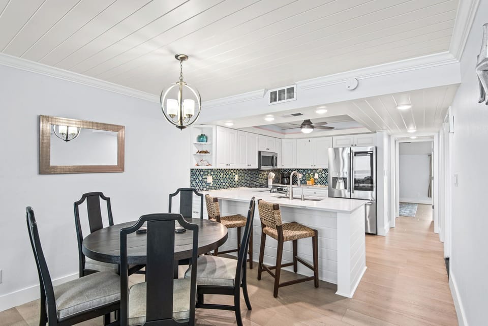 Townhome, Multiple Beds, Ocean View (Emerald Dream - Shores Townhomes 102) | Dining