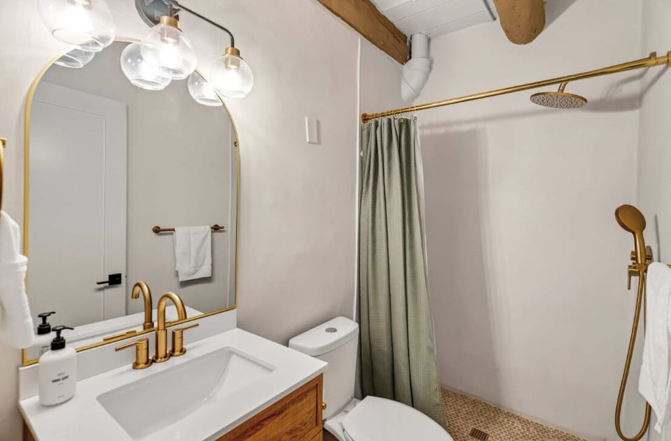 Apartment | Bathroom