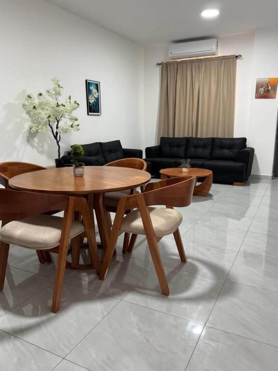 Apartment, Balcony, Mountain View | Dining