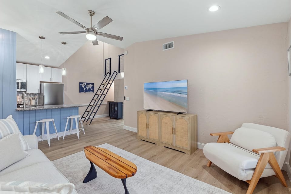 Condo, 1 King Bed (Beachy Dreams NSB) | Living area
