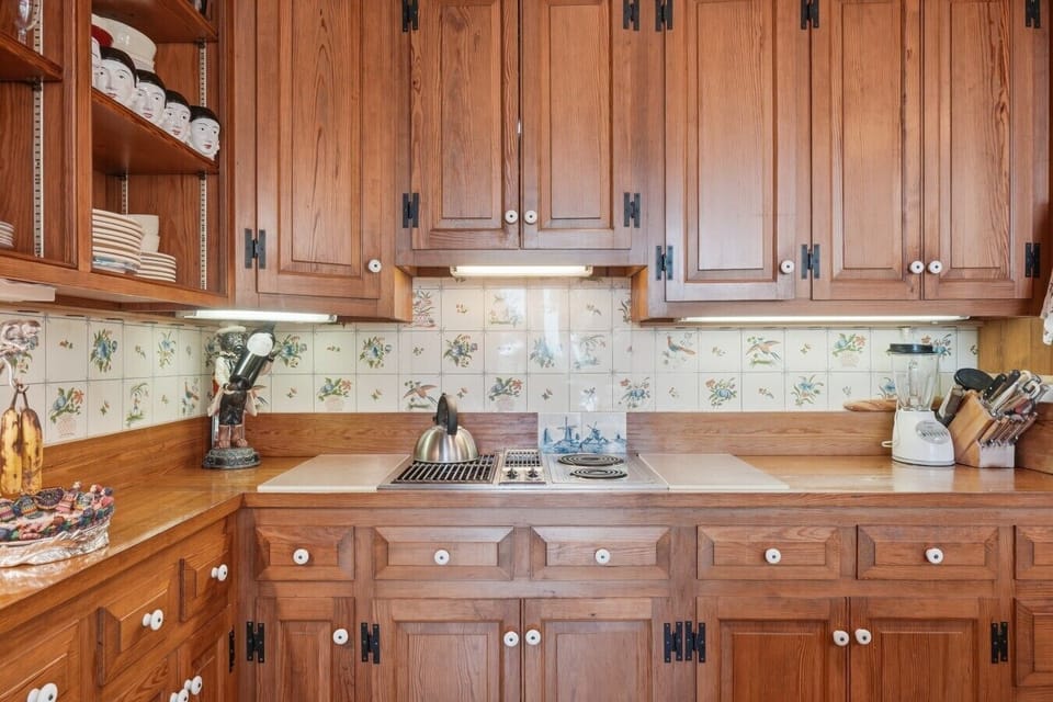 Kitchen | Electric Cooktop | Wooden Cabinetry