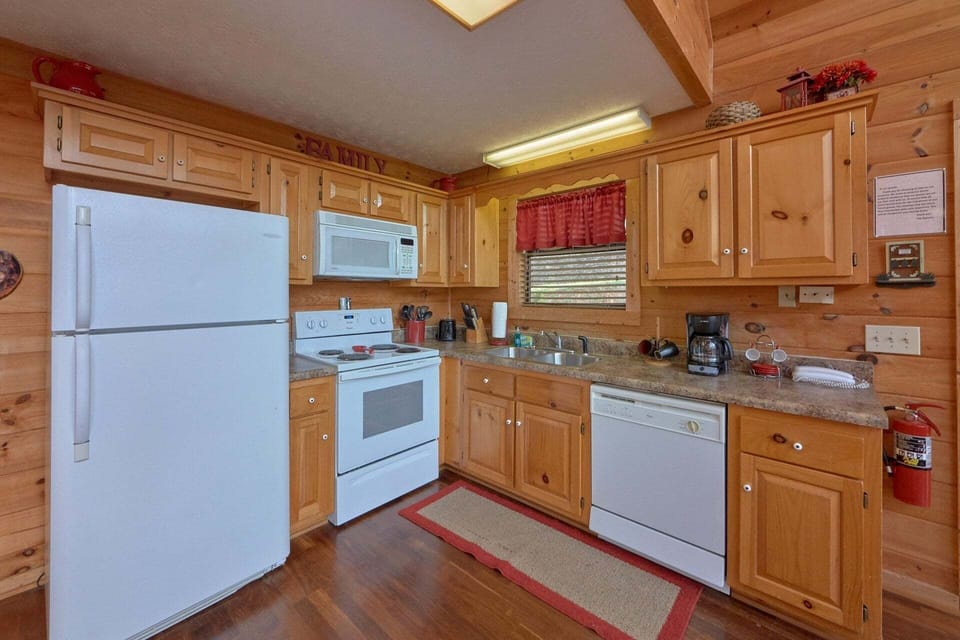 2 Bedroom Cabin with Fully Equipped Kitchen