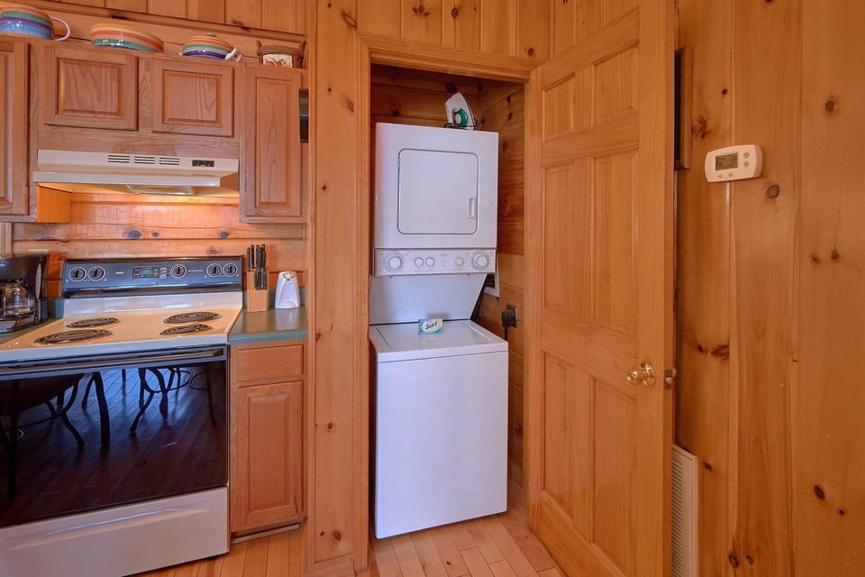 1 Bedroom Cabin with Washer and Dryer