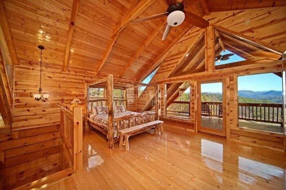 Cabin with Master Suite