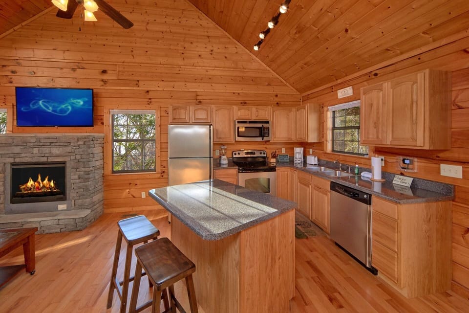 Hidden Springs 3 Bedroom Cabin Sleeps 7