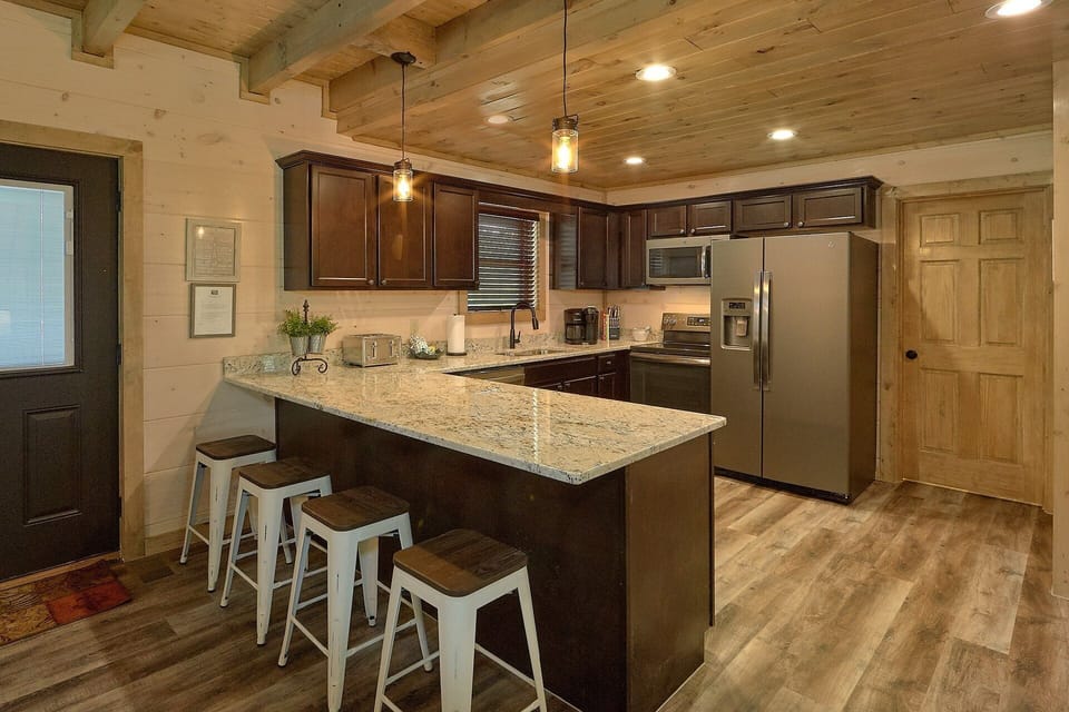 New Bear Cove Falls 4 Bedroom 4 Bath Cabin