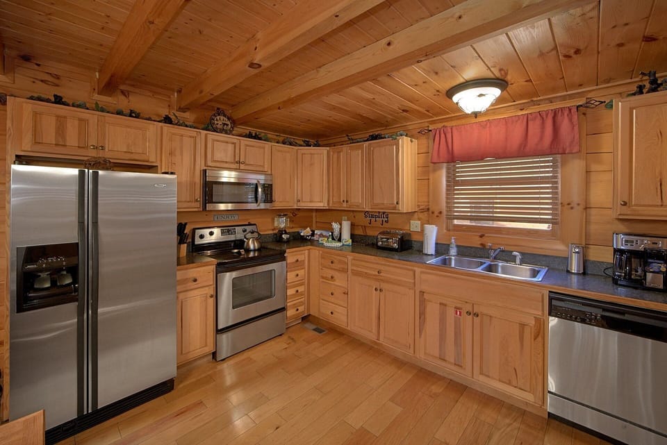 Fully Furnished Kitchen in Luxury 4 Bedroom