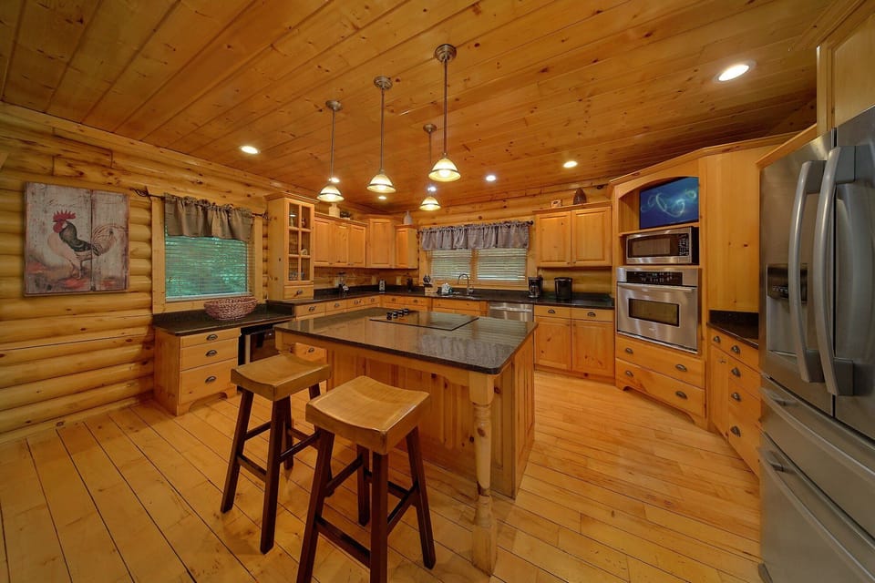 Fully Furnished kitchen 5 bedroom rental cabin