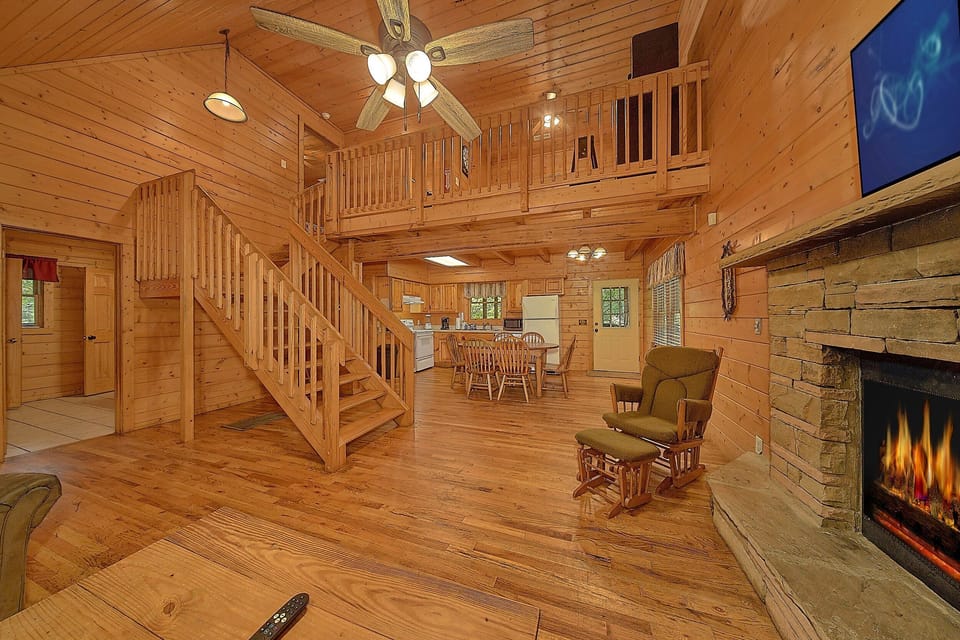 Spacious 2 Bedroom Cabin with WiFi