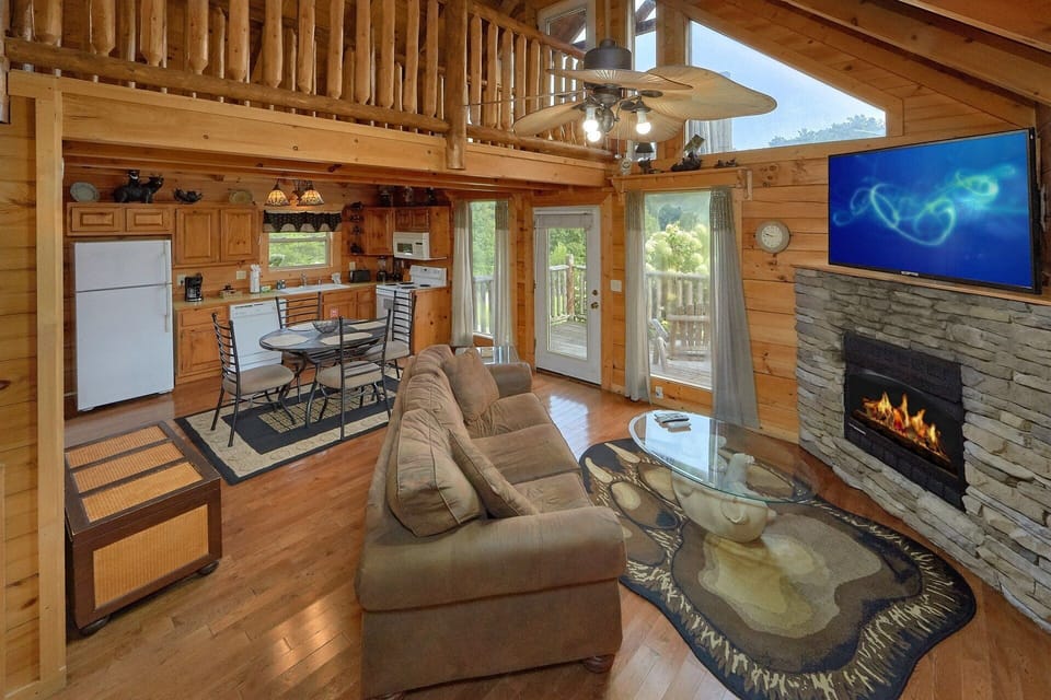 1 Bedroom Cabin Sleeps 4