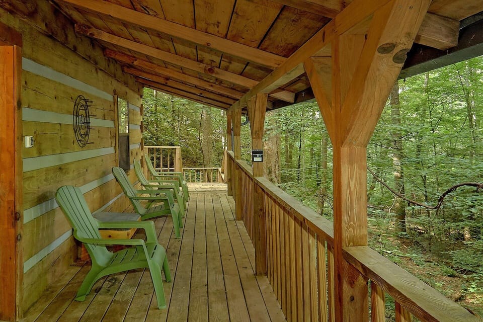 Sky Harbor 2 Bedroom 2 Bath Cabin Sleeps 6