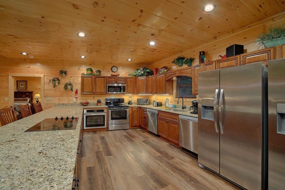 Fully Stocked Kitchen in 5 Bedroom Cabin