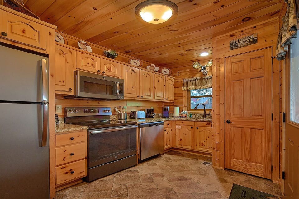 Full kitchen in 2 bedroom Pigeon Forge cabin