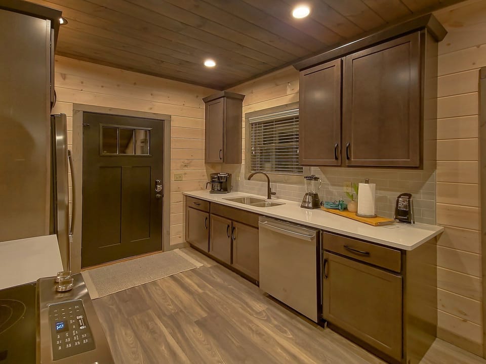 Full kitchen in Premium 2 bedroom rental cabin