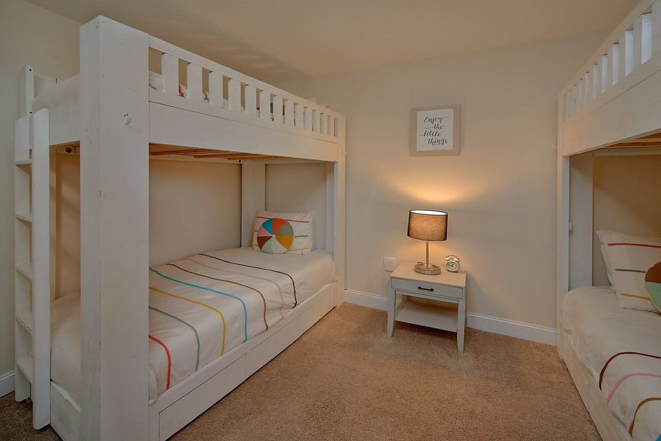 Sevierville Vacation Home with 2 Twin Bunk Beds
