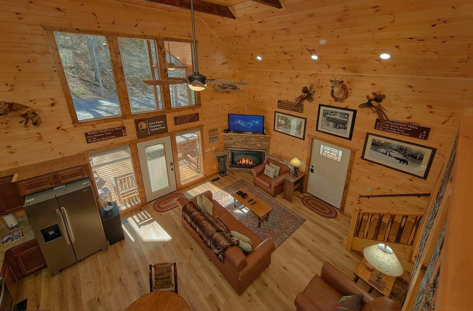 Gatlinburg 2 Bedroom 2 Bath Cabin Sleeps 6