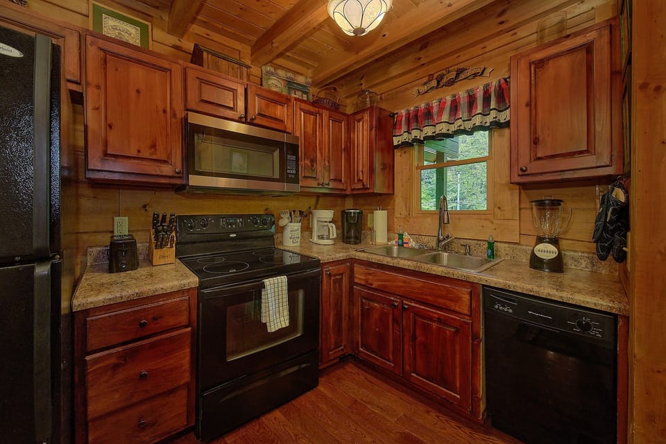 2 Bedroom Cabin with Fully Equipped Kitchen
