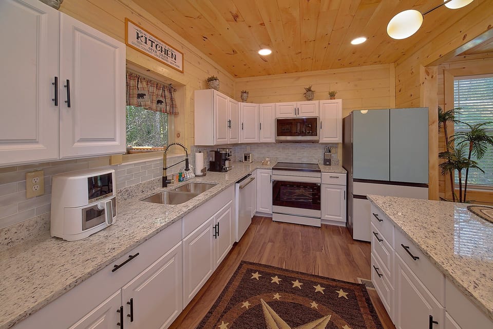 4 Bedroom Cabin with Fully Equipped Kitchen