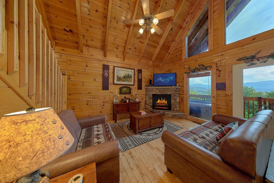 4 bedroom living room area