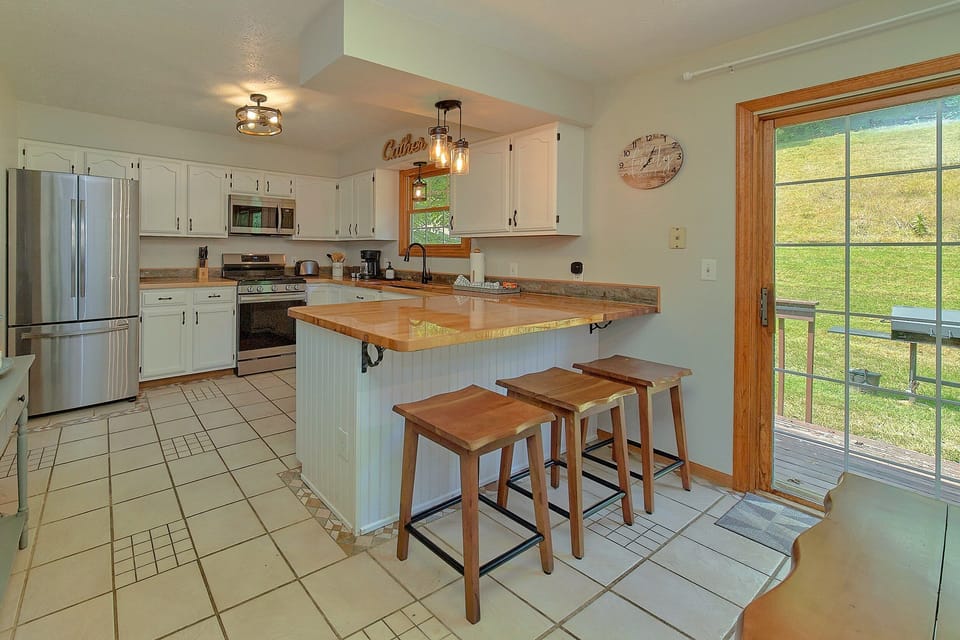 Spacious Dining Area