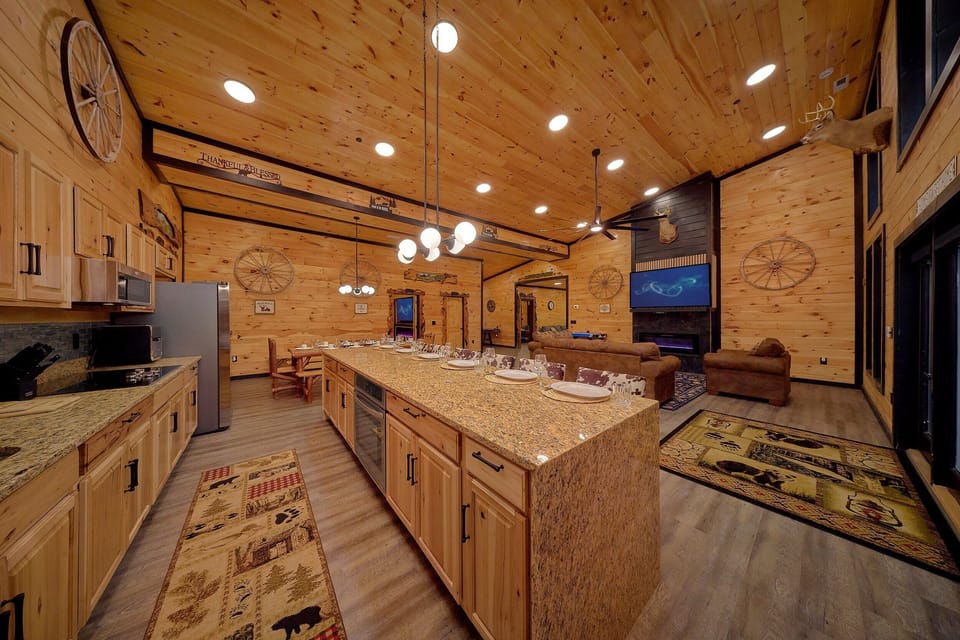 Smoky Mountain Cabin with Full Kitchen