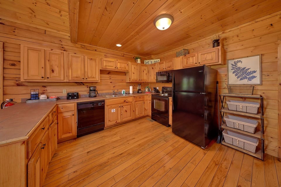 Fully Equipped Kitchen in Pigeon Forge Cabin