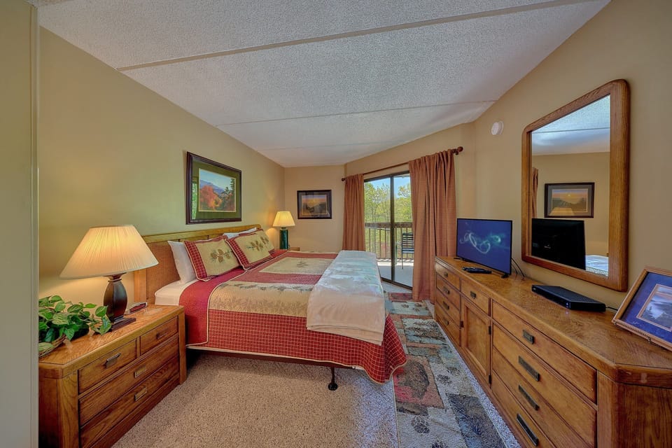 King Bedroom with Flat Screen TV