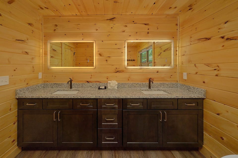 Master Bath in 3 bedroom Gatlinburg cabin