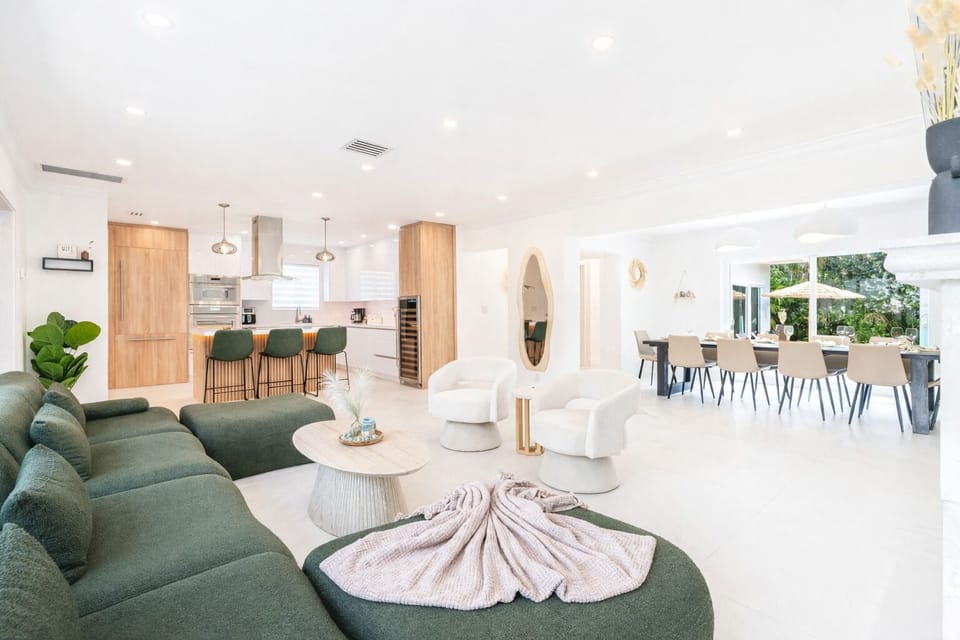 House | 8 bedrooms