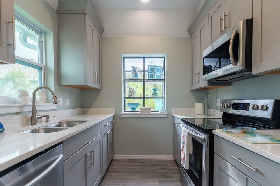 Fully Stocked Kitchen